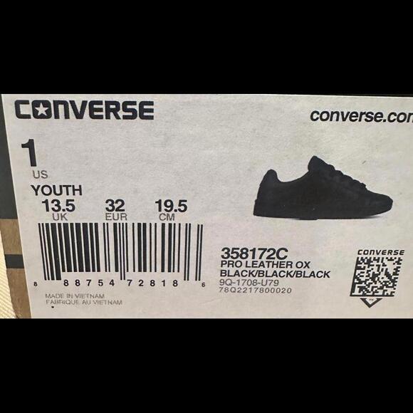New Converse Pro Leather Black Unisex Sneakers Youth Size 1 - Picture 2 of 7